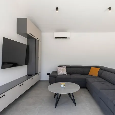 Lumina Villa Nedeščina